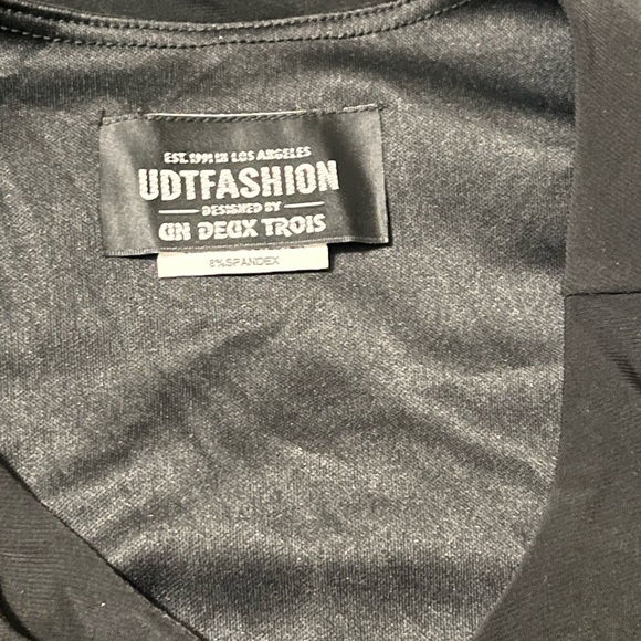 UDT FASHION Navy Flutter
Sleeve Dress in Black Girls Size 14 - Picture 5 of 6